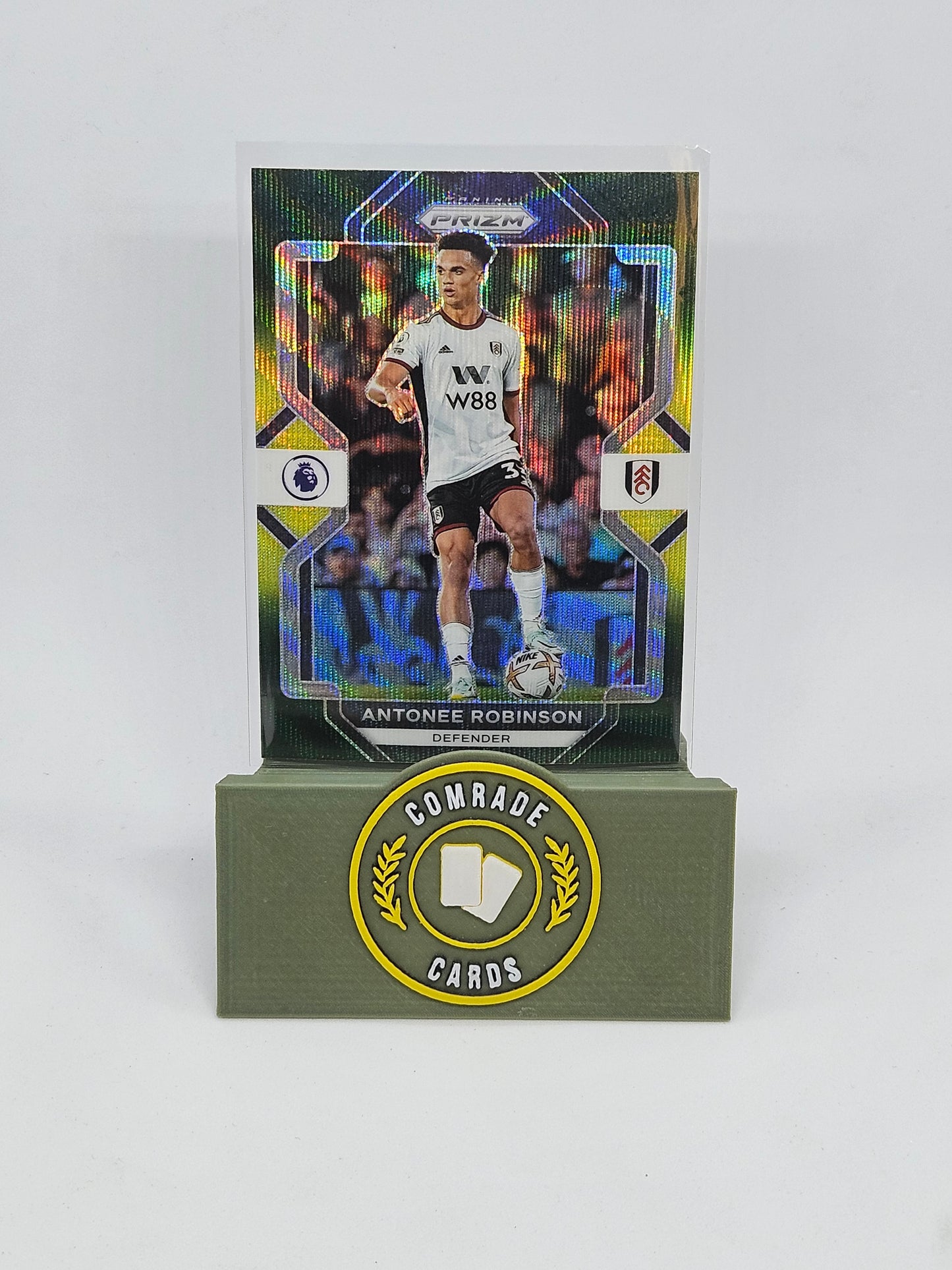 Antonee Robinson (Fulham) Green/Yellow Parallel Prizm 2022-2023