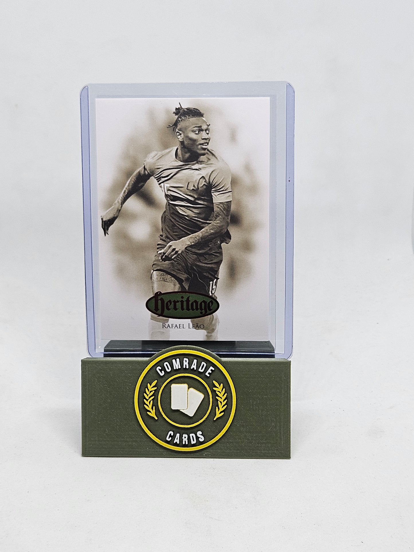 Rafael Leao (Portugal) 01/10 Futera Unique 2023