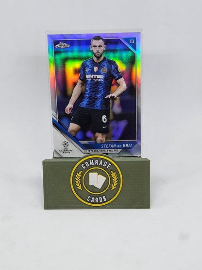 Stefan De Vrij (Inter Milan) Parallel Topps Chrome UCL 2021-2022