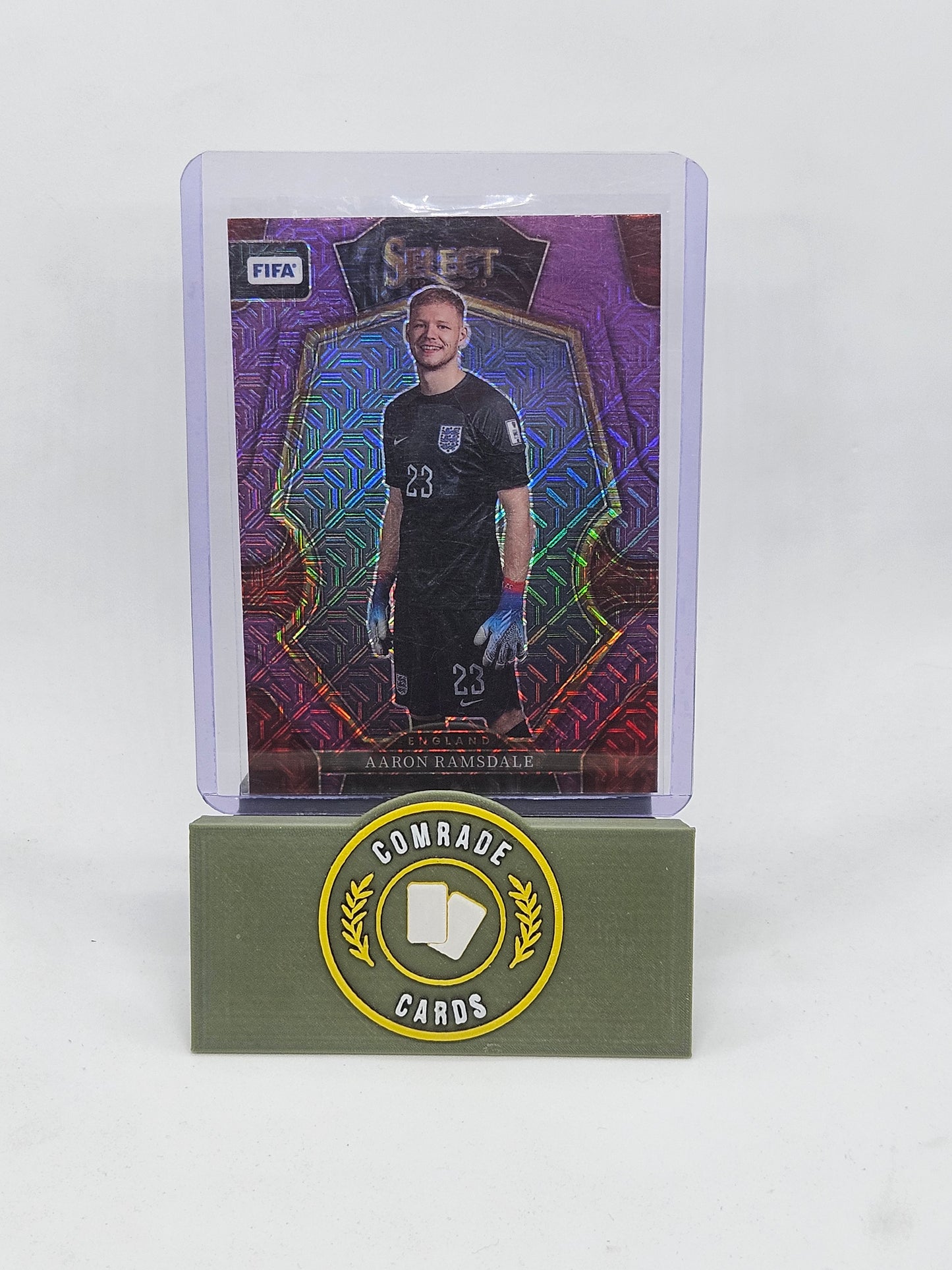 Aaron Ramsdale (England) Purple Mojo Parallel Select Fifa 2022-2023