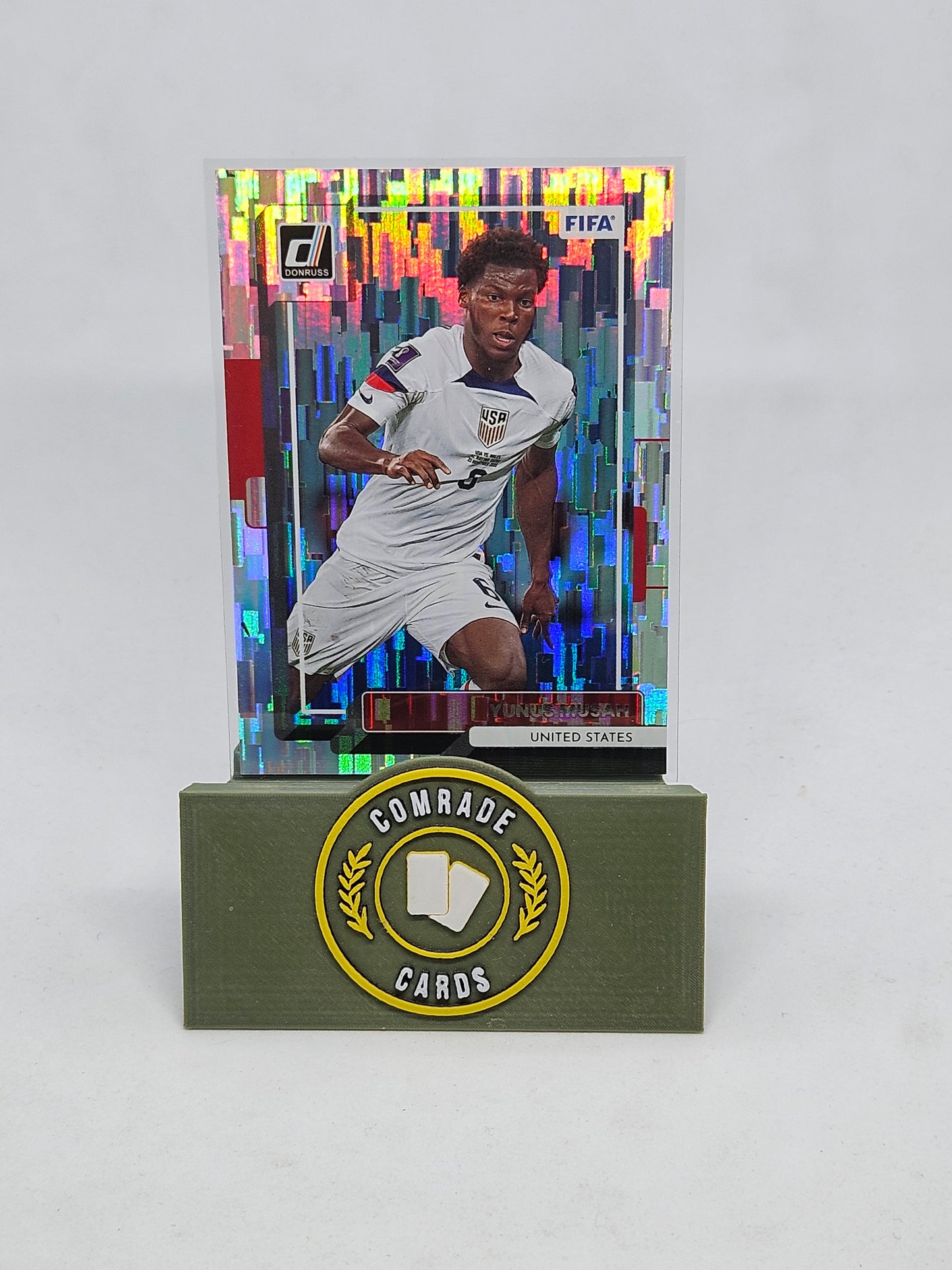 Yunus Musah (USA) Silver Glitch Parallel Donruss Soccer 2022-2023