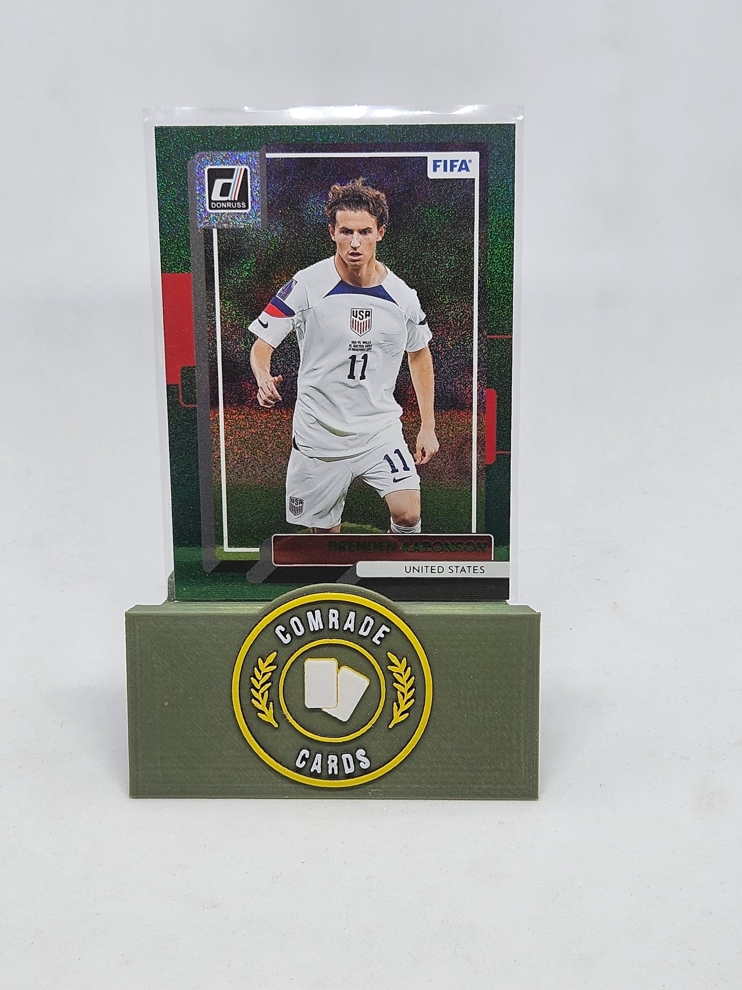 Brenden Aaronson (USA) Green Parallel Donruss Soccer 2022-2023