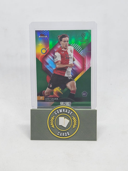 Leo Sauer (Feyenoord) 36/99 Topps Finest 2023-2024