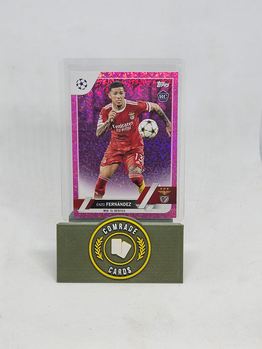Enzo Fernandez (Benfica) Pink Sparkle Parallel Topps UCC 2022-2023