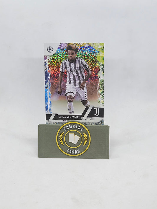 #115 Weston McKennie - Juventus Base Topps Carnaval 2022-2023