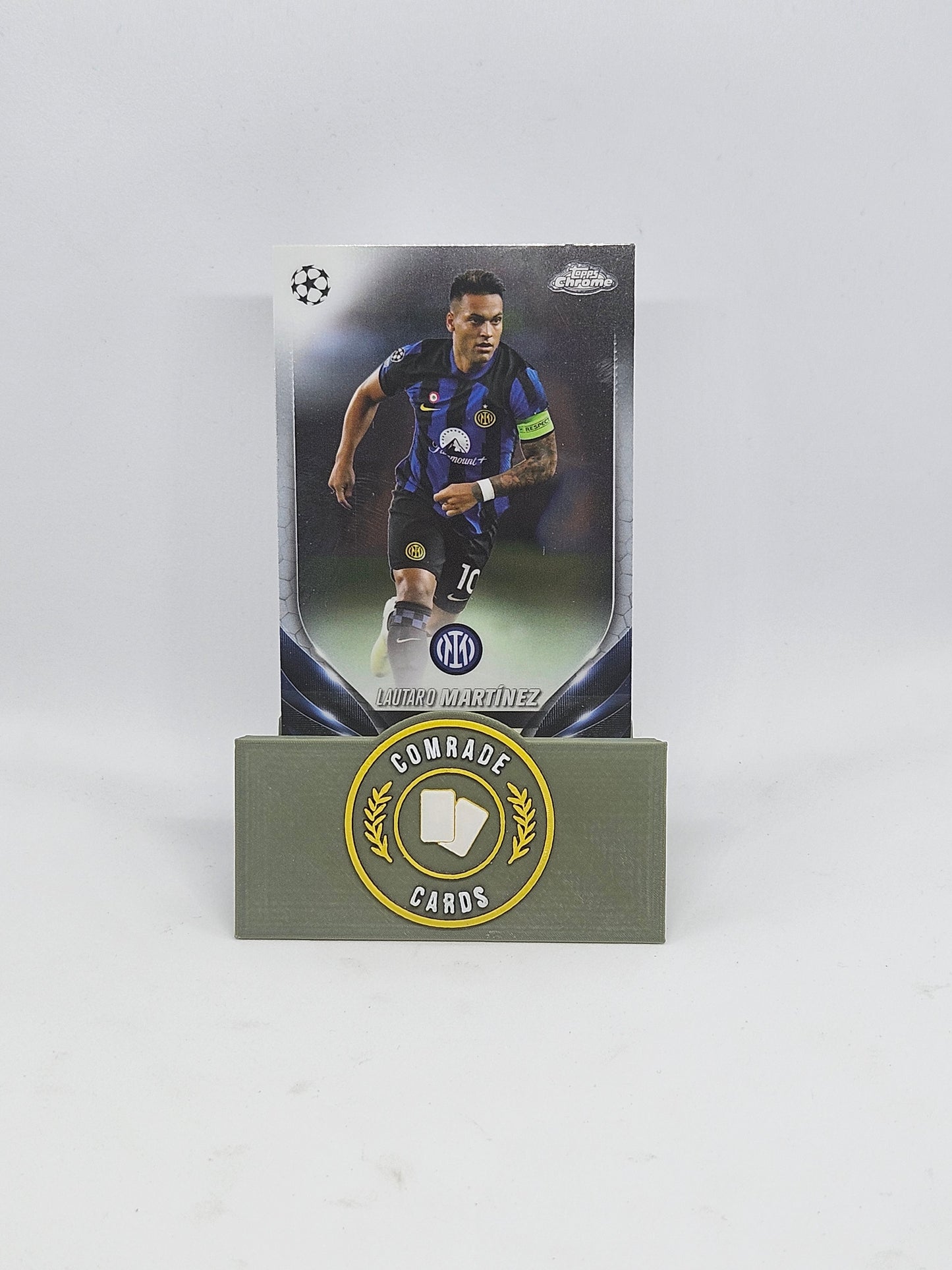 Lautaro Martinez (Inter Milan) Base Topps Chrome 2023-2024