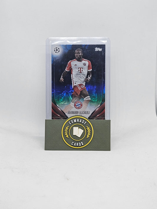 Alphonso Davies (Bayern München) 046/125 Topps UCC 2023-2024