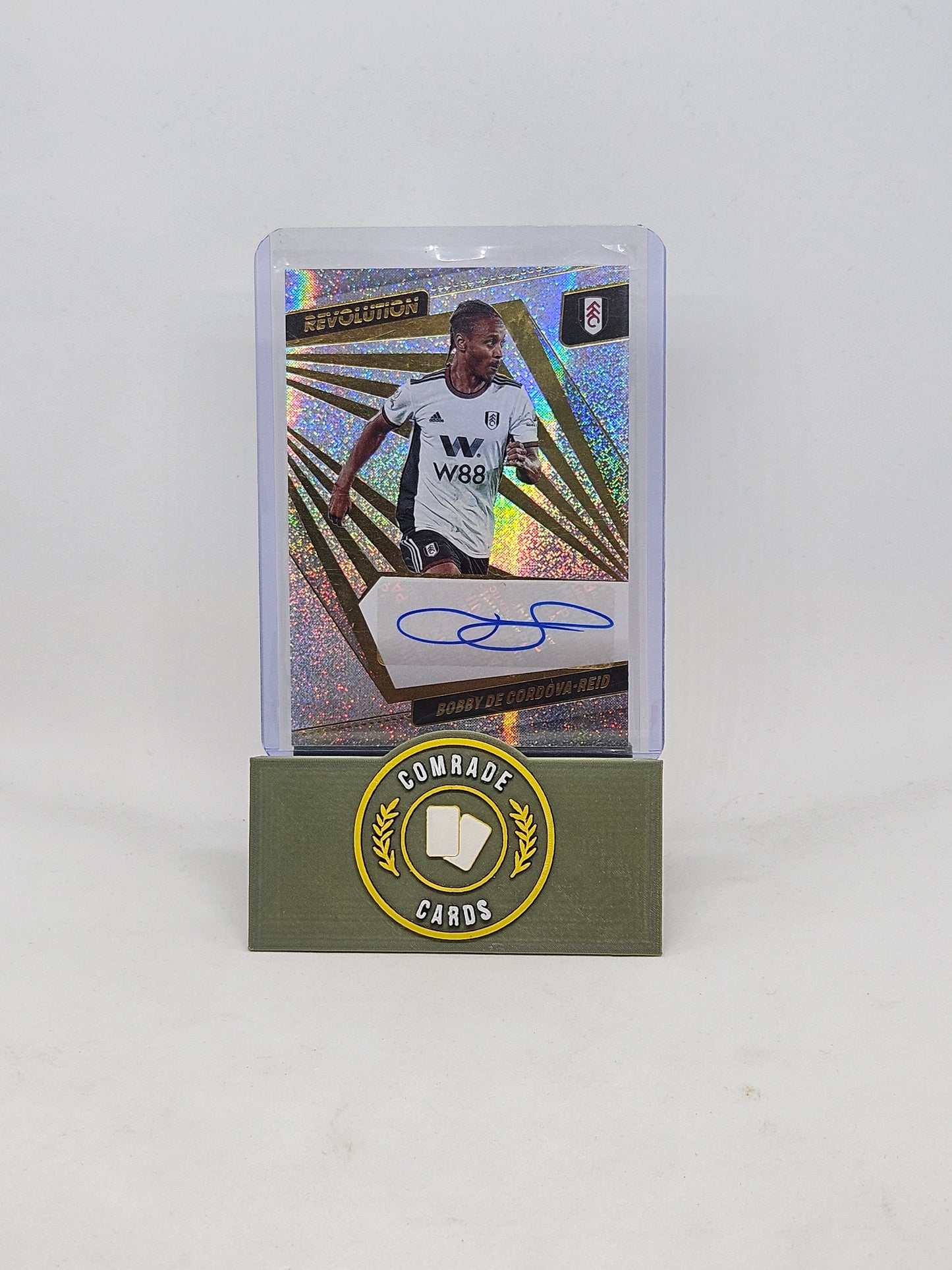 Bobby De Cordova-Reid (Fulham) Autographed Card Revolution 2022-2023