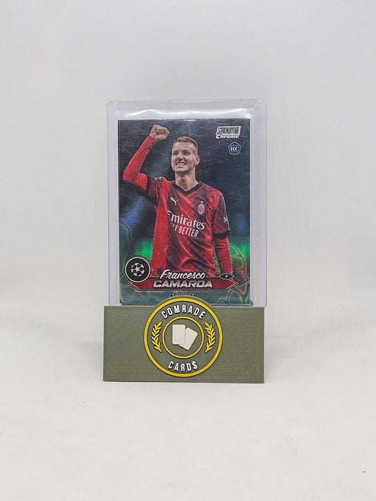 Francesco Camarda (AC Milan) 025/199 Topps Stadium Club Chrome 2023-2024