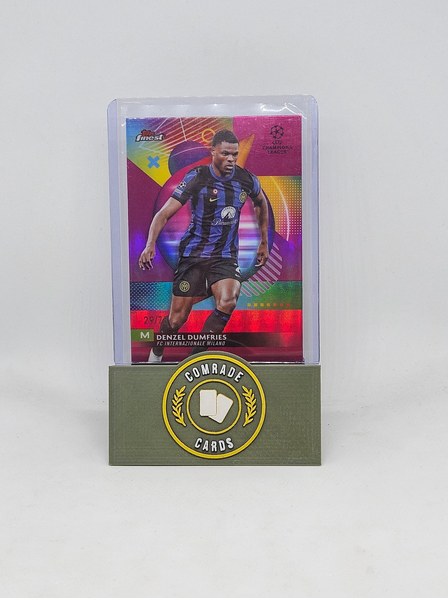 Denzel Dumfries (Inter Milan) 29/75 Topps Finest 2023-2024