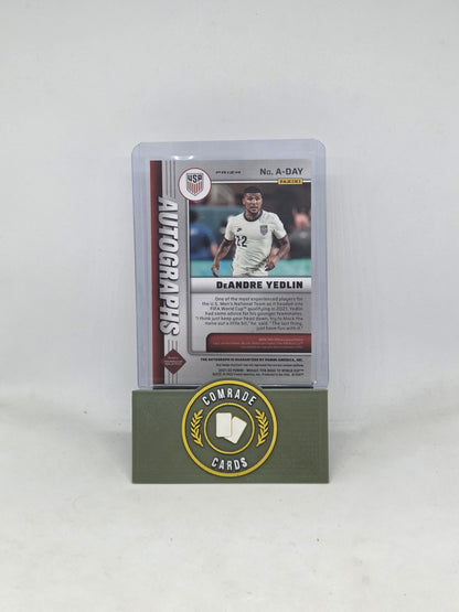 DeAndre Yedlin (USA) Autographed Card Mosaic World Cup Qatar 2021-2022