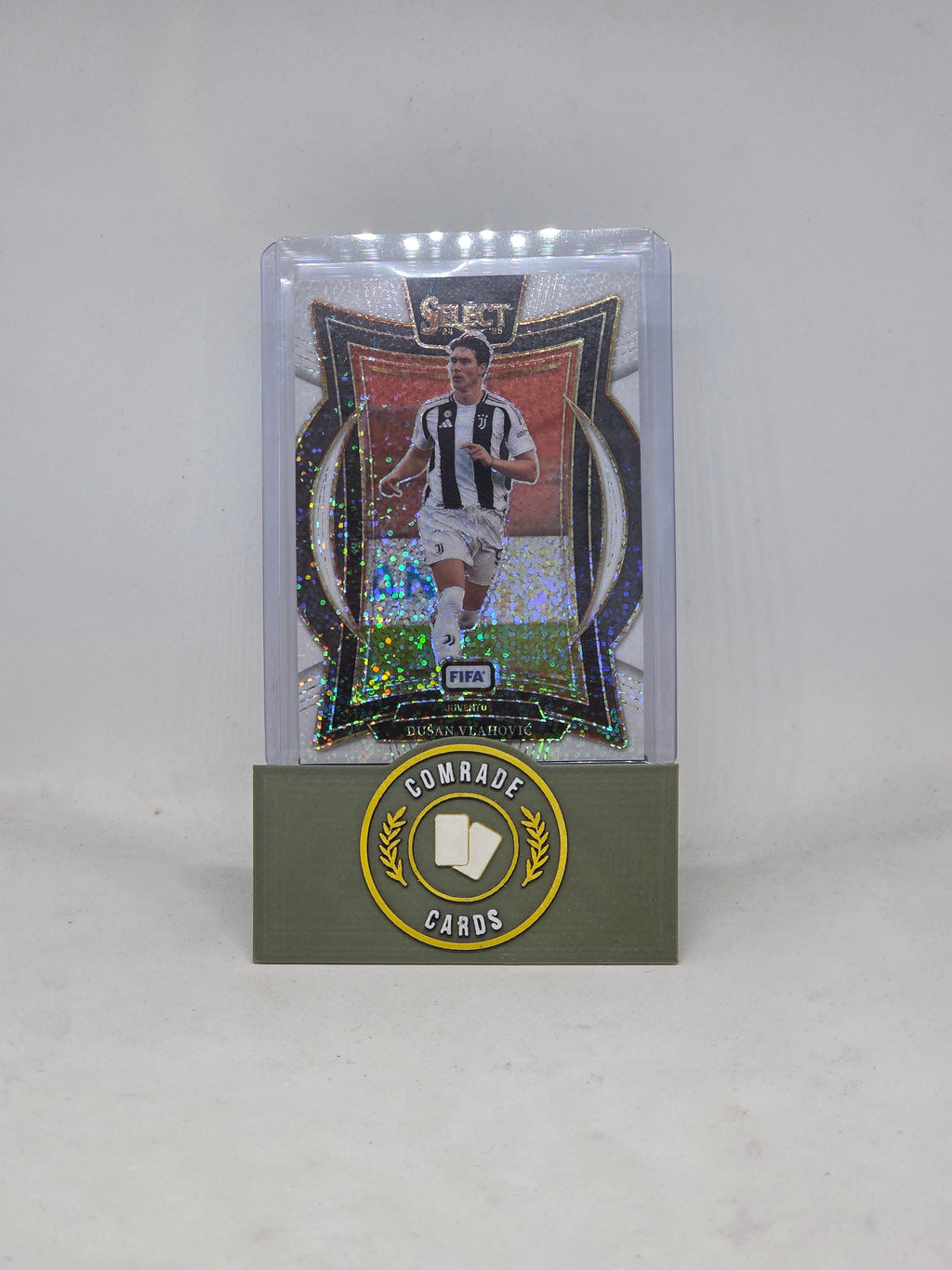Dusan Vlahovic (Juventus) White Sparkle SSP Select Fifa 2024-2025